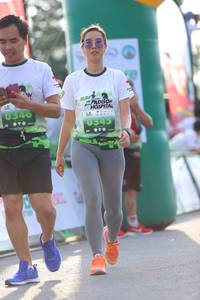 BIB: 
                            <button type="button" onclick="openModal(3652880)" class="btn btn-primary btn-sm float-right btn-popup" data-toggle="modal" data-target=".modal-high-quality">
                        <i class="fas fa-shopping-cart"></i> Add to Cart
                    </button>
                                            <button type="button" onclick="isThisMe(3652880, true)" class="btn btn-success btn-sm float-right btn-popup btn-isme hidden" data-toggle="tooltip" data-placement="bottom" title="นี่คือรูปของคุณใช่ไหม คลิกที่นี่เพื่อเอาเข้าอัลบั้ม">
                        <i class="fas fa-plus"></i> Add to album
                    </button>
                    <button type="button" onclick="isThisMe(3652880, false)" class="btn btn-warning btn-sm float-right btn-popup btn-isnotme hidden">
                        <i class="fas fa-ban"></i> Remove from album
                    </button>